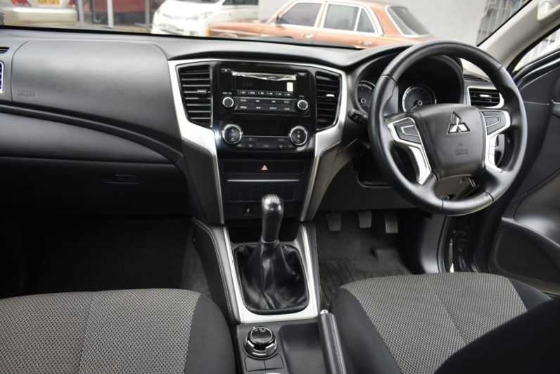 2022 Mitsubishi L200 Sportero (Local)