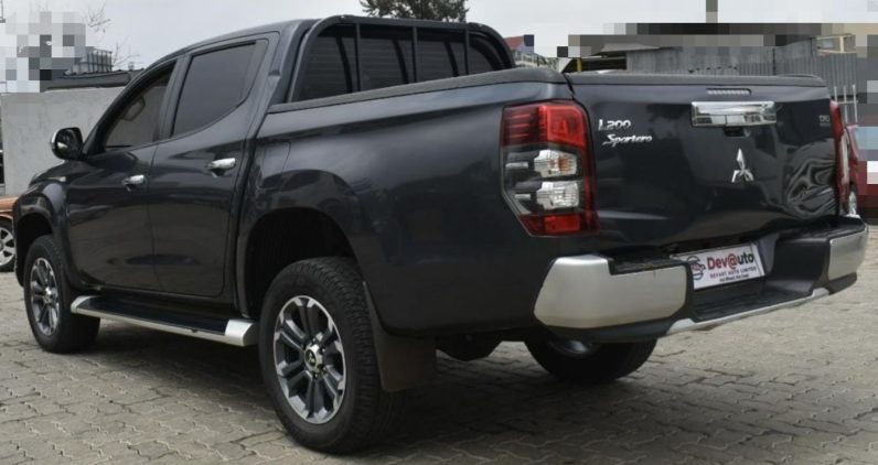 2022 Mitsubishi L200 Sportero (Local)