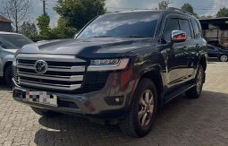 TOYOTA LANDCRUISER SAHARA 300 SERIES