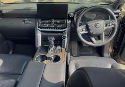 TOYOTA LANDCRUISER SAHARA 300 SERIES