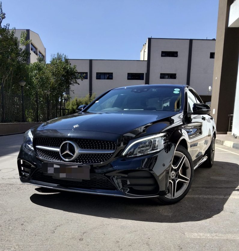 Mercedes-Benz C200