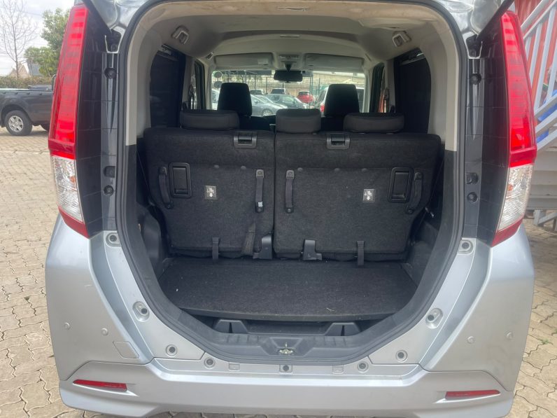 Toyota Roomy 2019